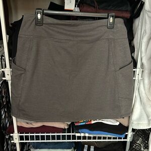 Women’s grey skort